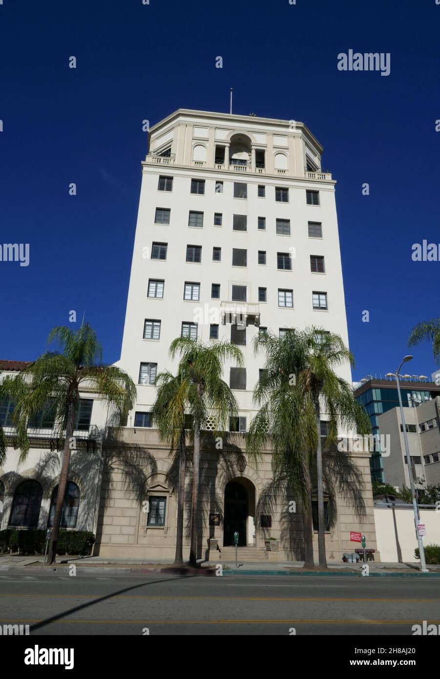 6525 W Sunset Blvd, Los Angeles, CA 90028 - The Hollywood Athletic Club