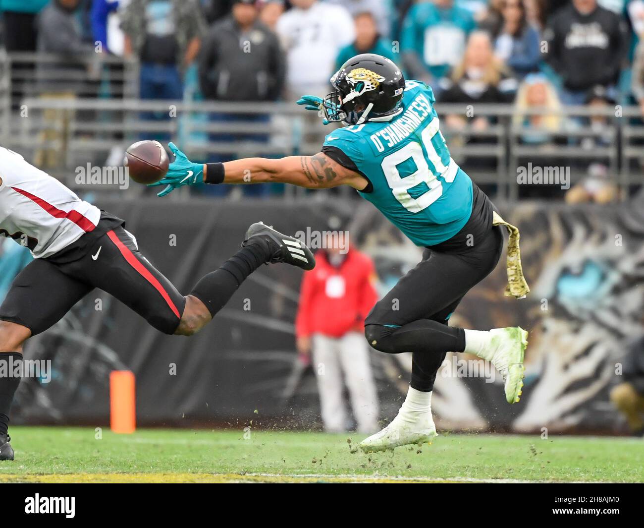 Jacksonville, FL, USA. 28th Nov, 2021. Jacksonville Jaguars tight end