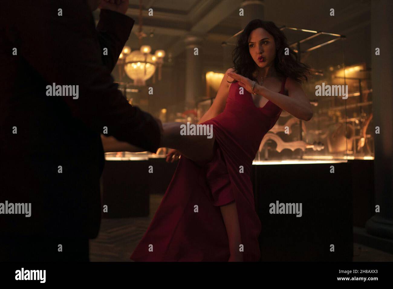 Red Notice is a 2021 American action comedy film written and directed ...