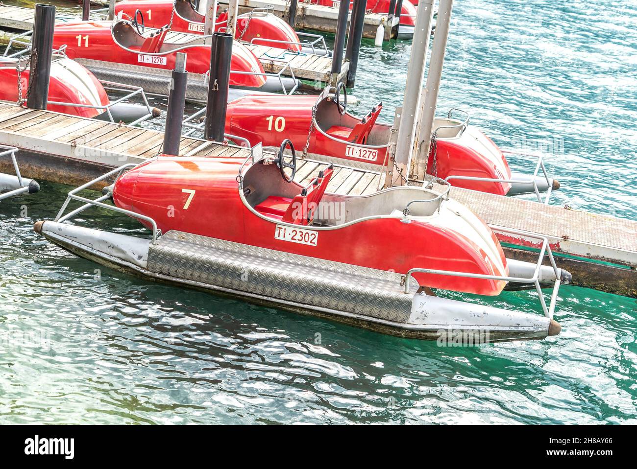Lake zurich pedalo hires stock photography and images Alamy