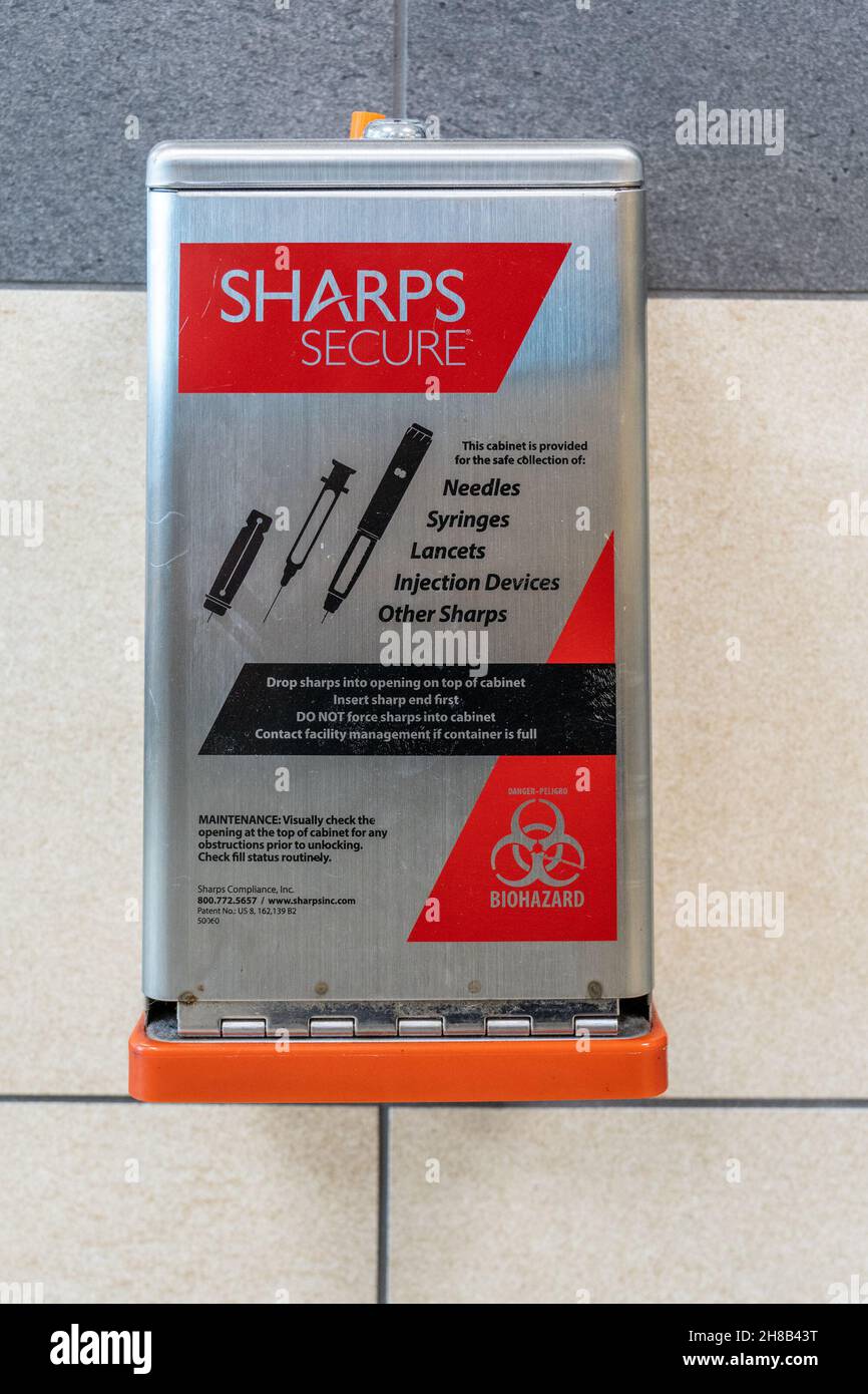 Rubbish in needles hires stock photography and images Alamy