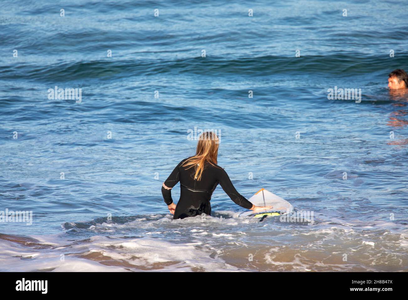 Surfing australia blonde hi-res stock photography and images - Alamy
