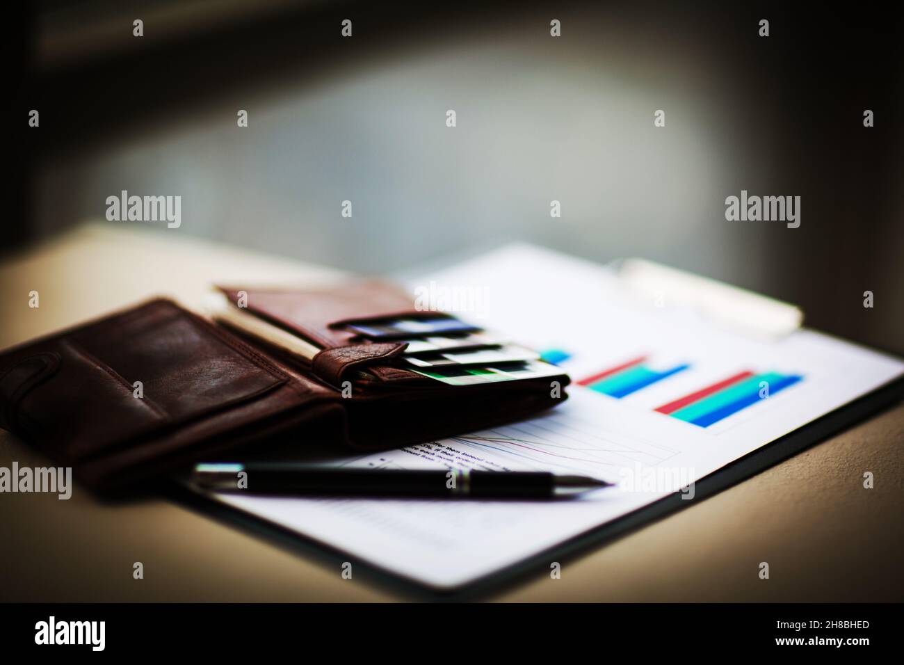 Money stack in wallet hi-res stock photography and images - Alamy