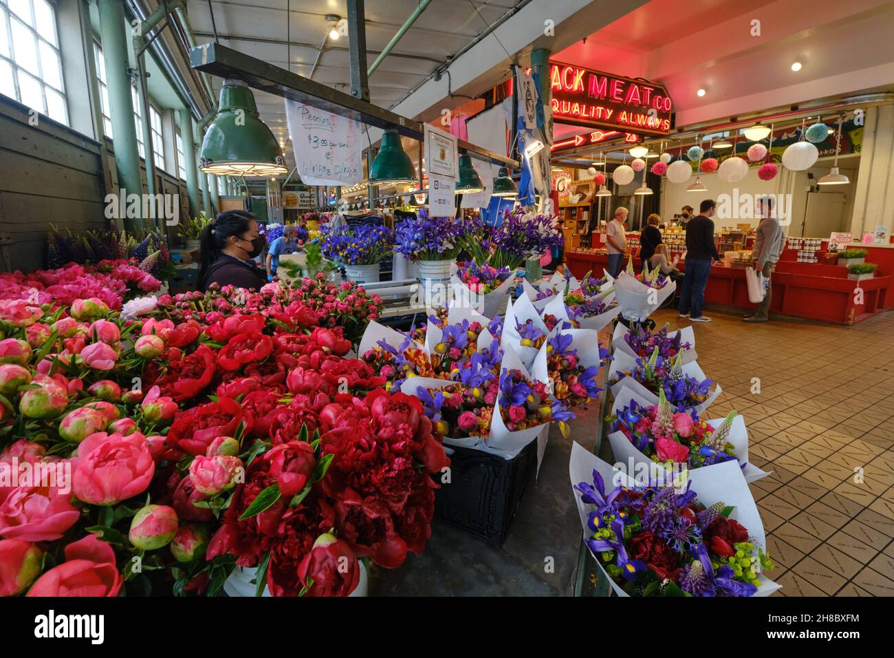 Flower stand in Pike place Public Market, Seattle, Washington Stock Photo
