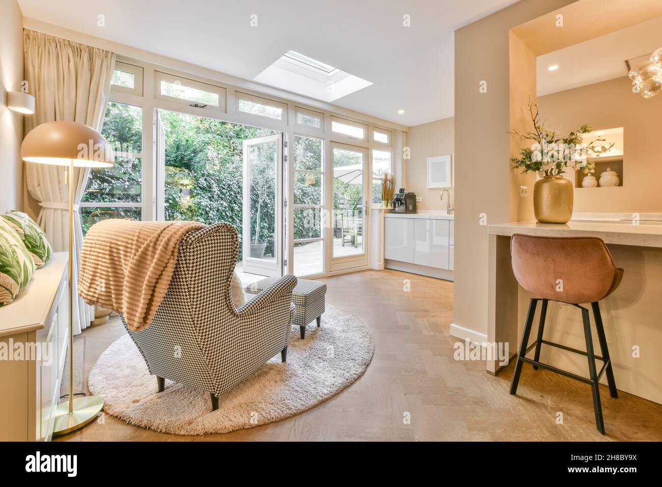 Luxury interior design of a modern house Stock Photo - Alamy