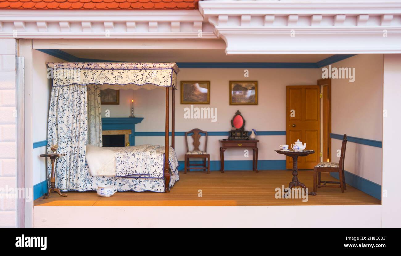 Dollhouse museum hi-res stock photography and images - Alamy