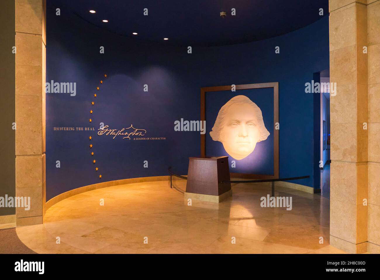The entrance to the museum with bust holograph. At President George Washington's estate home, Mount Vernon, in Virginia near Washington DC. Stock Photo
