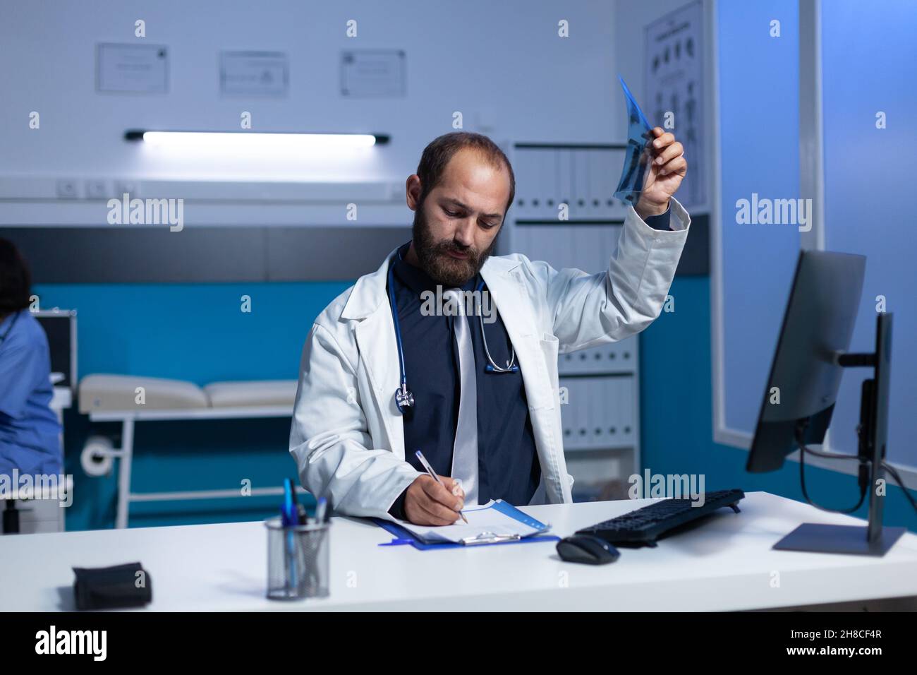Taking radiography hi-res stock photography and images - Alamy