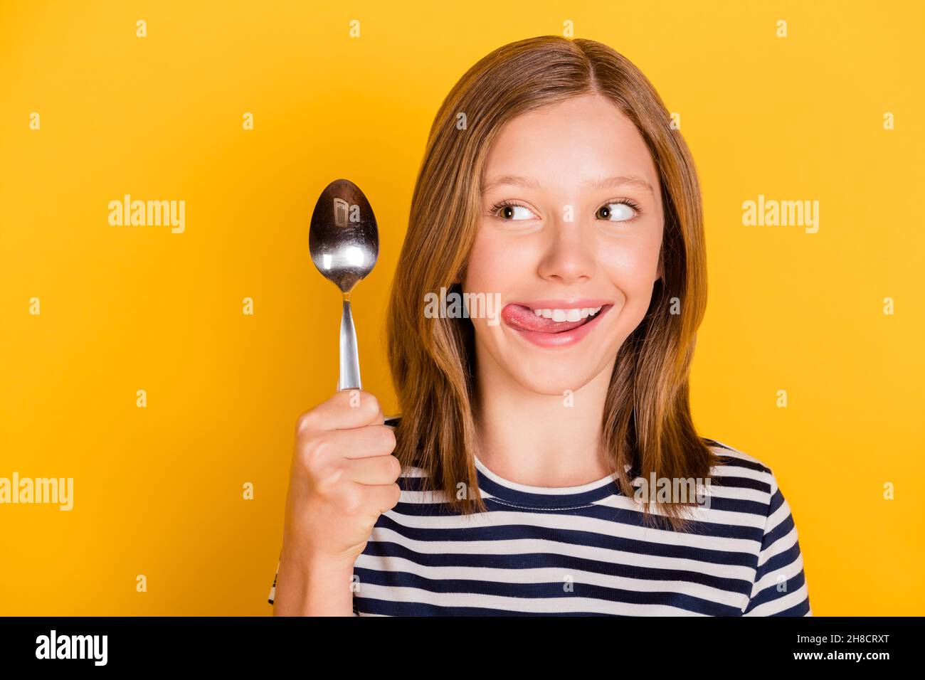 Girlwithyellowspoon