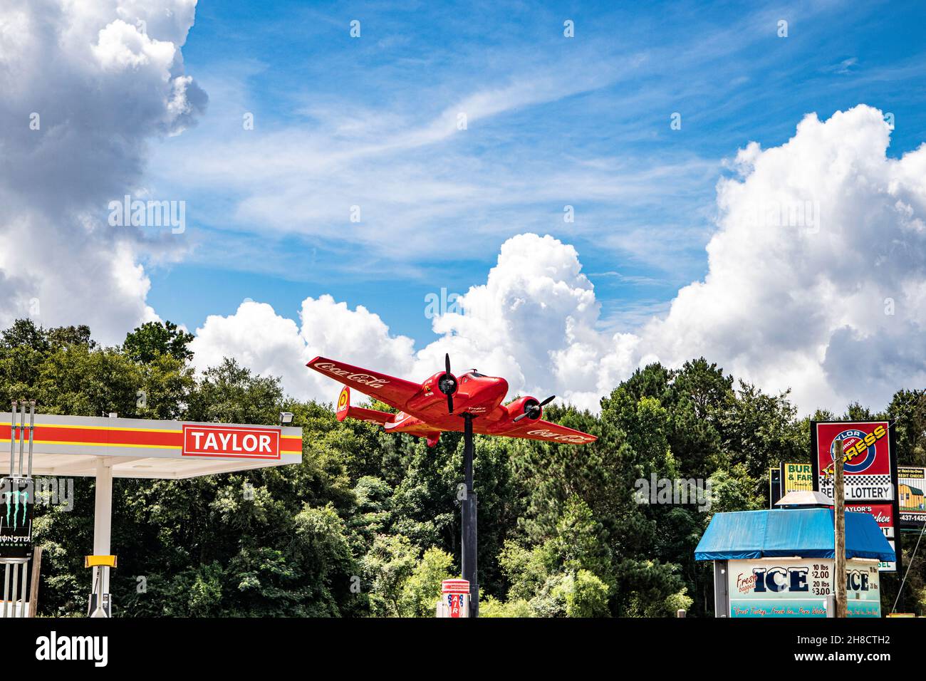 Waynesboro, Ga USA 07 01 21 New gas station with a Coke Airplane on