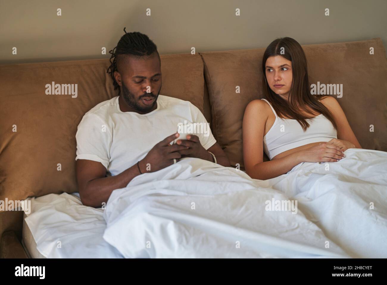 African man woman sad relationship hi-res stock photography and images ...