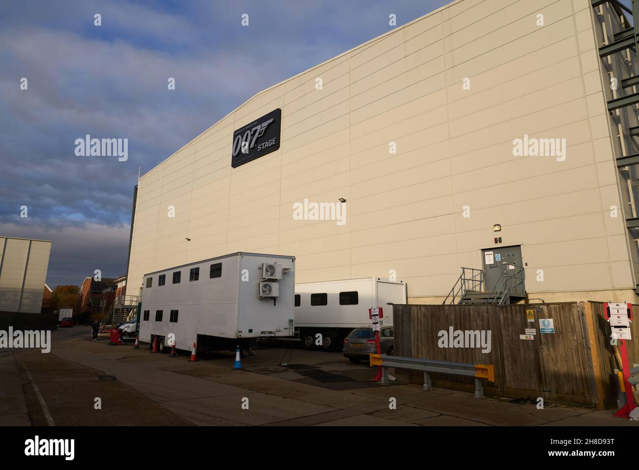 007 Stage Pinewood Studios Stock Photo Alamy