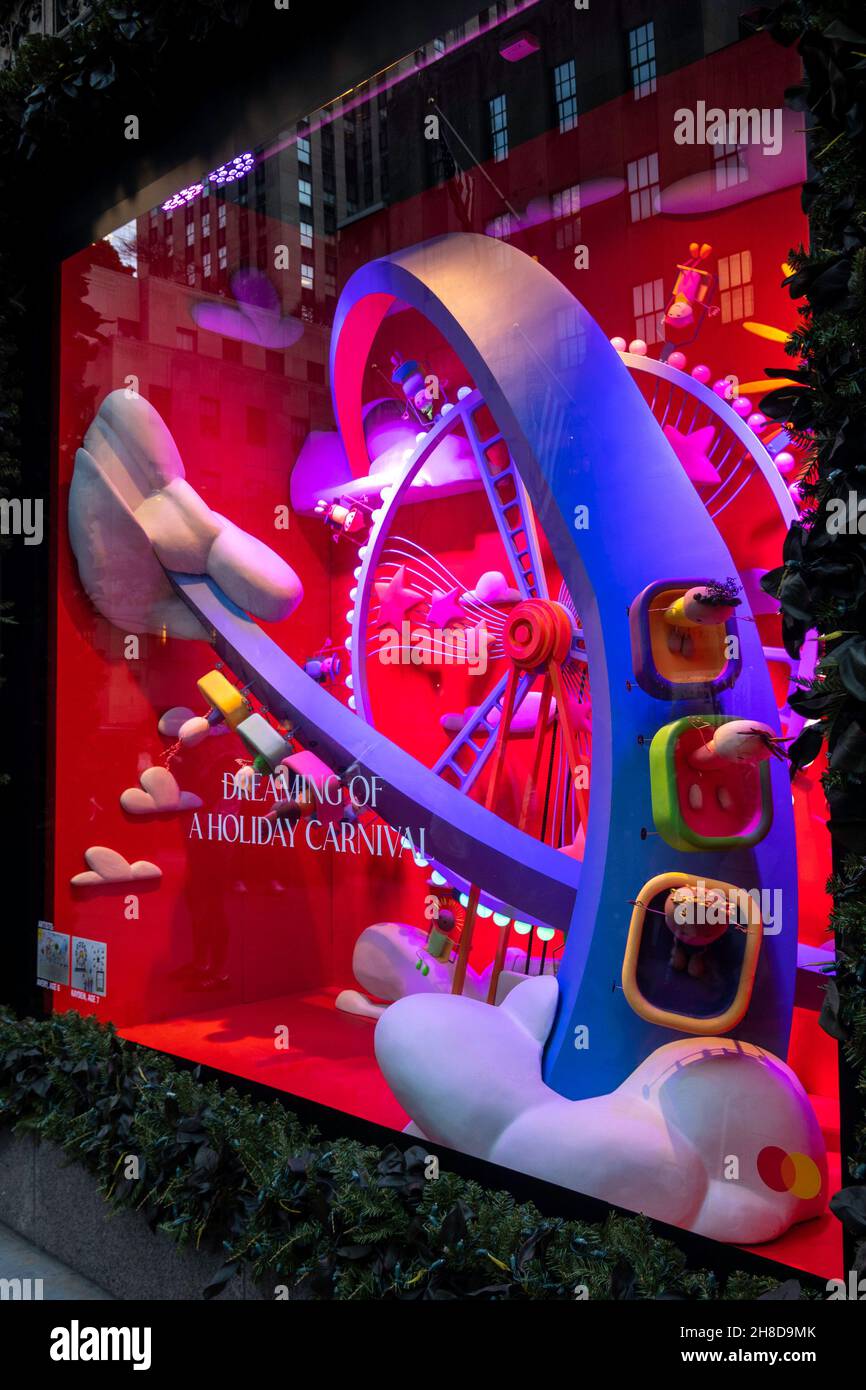 Saks Fifth Avenue flagship store displays the New York City holiday
