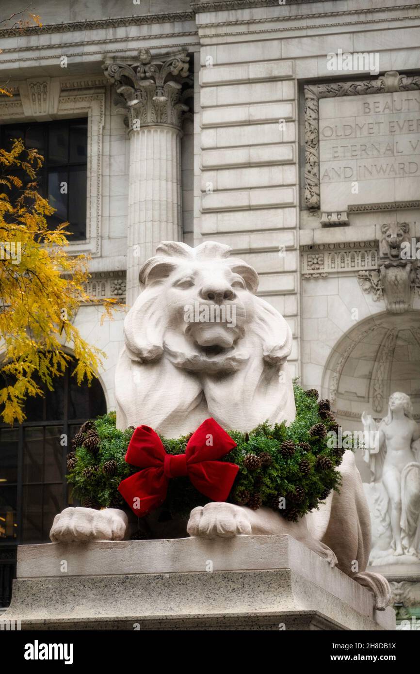 The Lion Statue with Wreath during the Holidays, New York Public