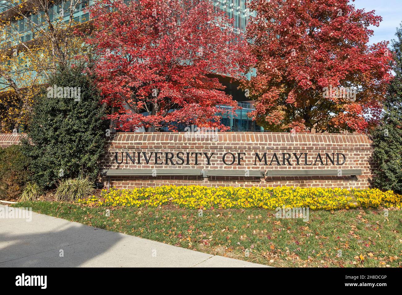 COLLEGE PARK, MD, USA - NOVEMBER 20: Entrance Sign on November 20, 2021 at the University of Maryland in College Park, Maryland. Stock Photo