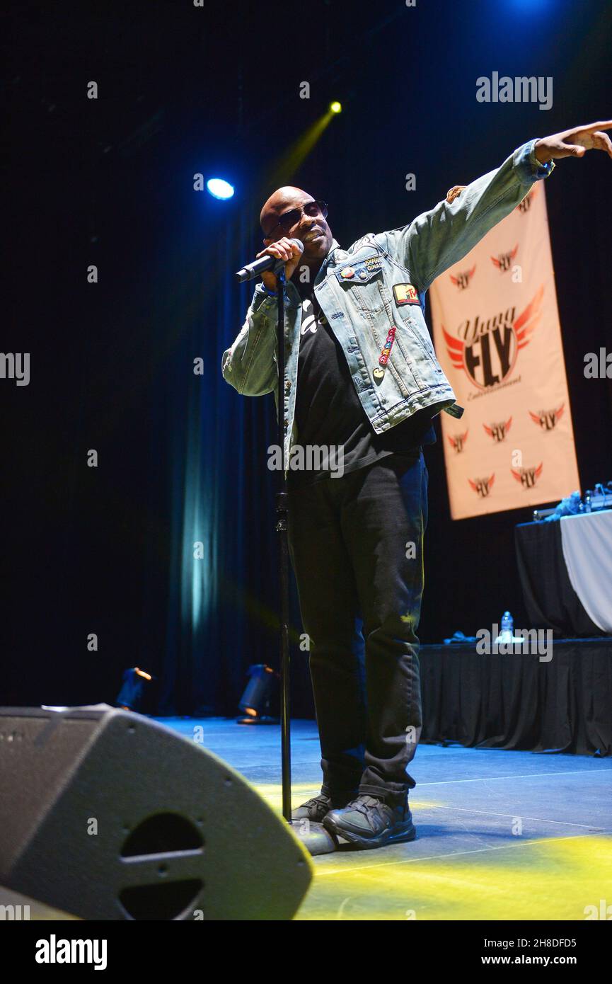 R&b 90s hi-res stock photography and images - Alamy