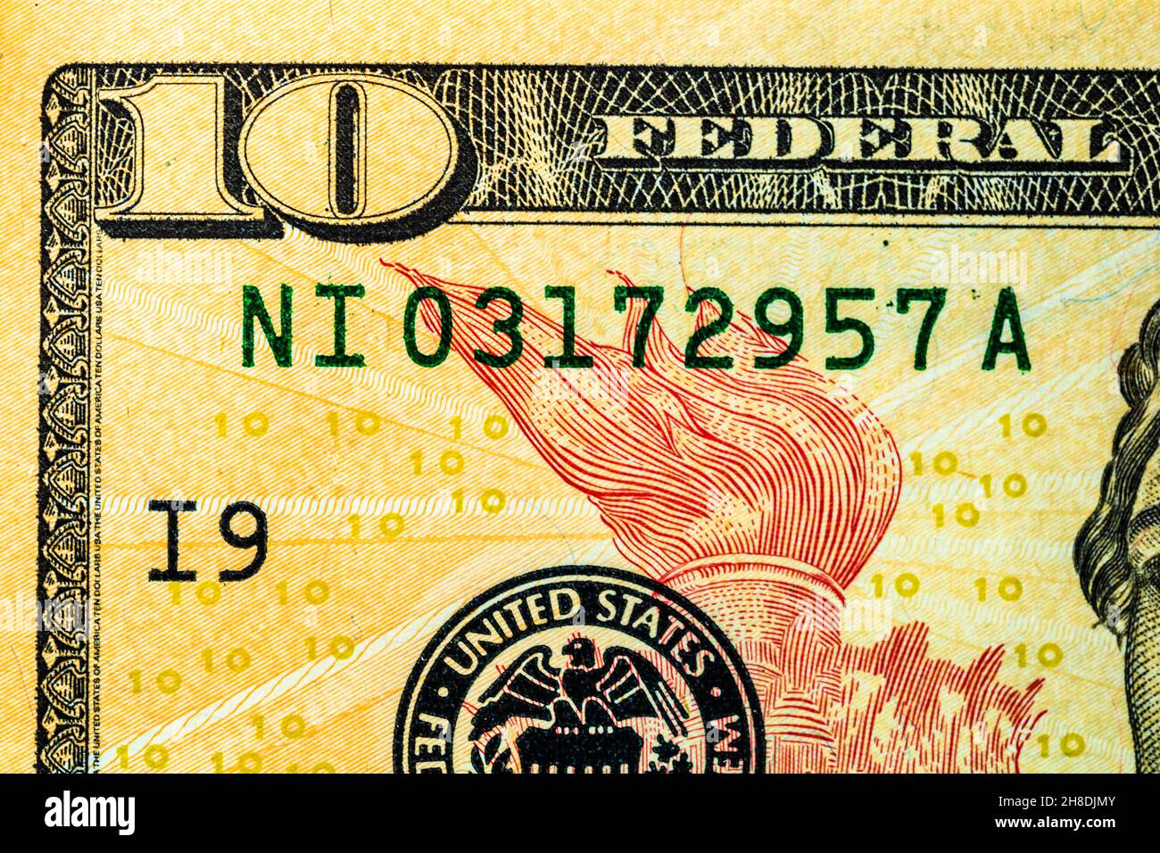 изображение 10 долларовой купюры. 100 долларов 2001. 2 10 usd. двухдолларовая купюра сша. купюры и монеты доллары сша.