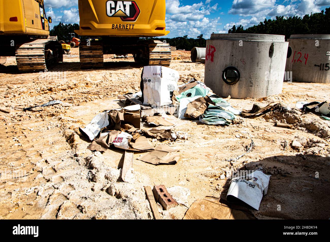 Concrete hauler hi-res stock photography and images - Alamy