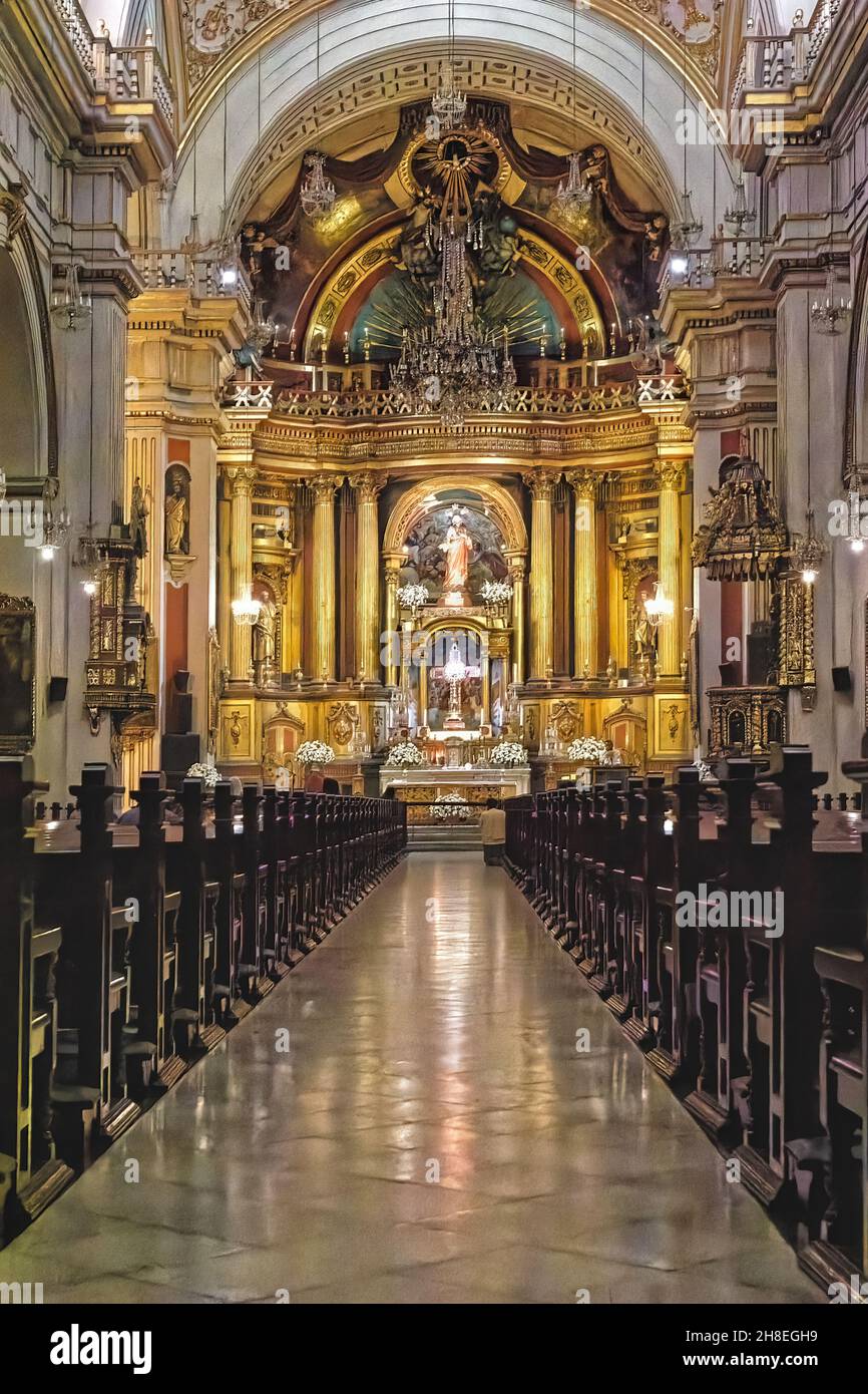 Nave and the main Altar of the Basilica Cathedral of Lima Stock Photo