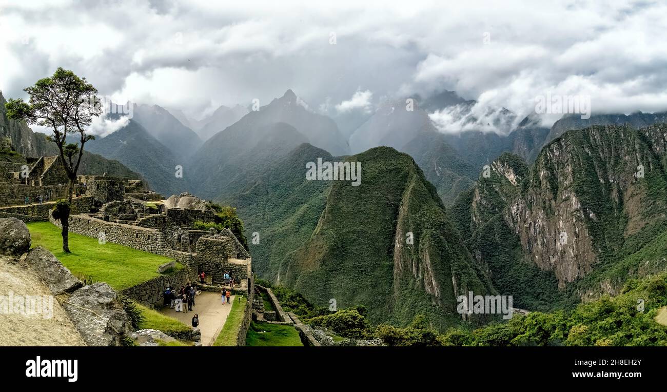 Rainy and overcast weather in the sacred valley area around Machu Picchu Stock Photo