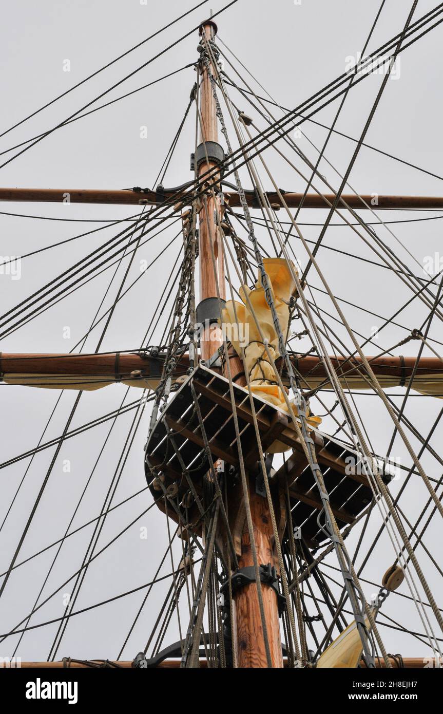 And ropes of an old fashioned frigate ship Stock Photo - Alamy
