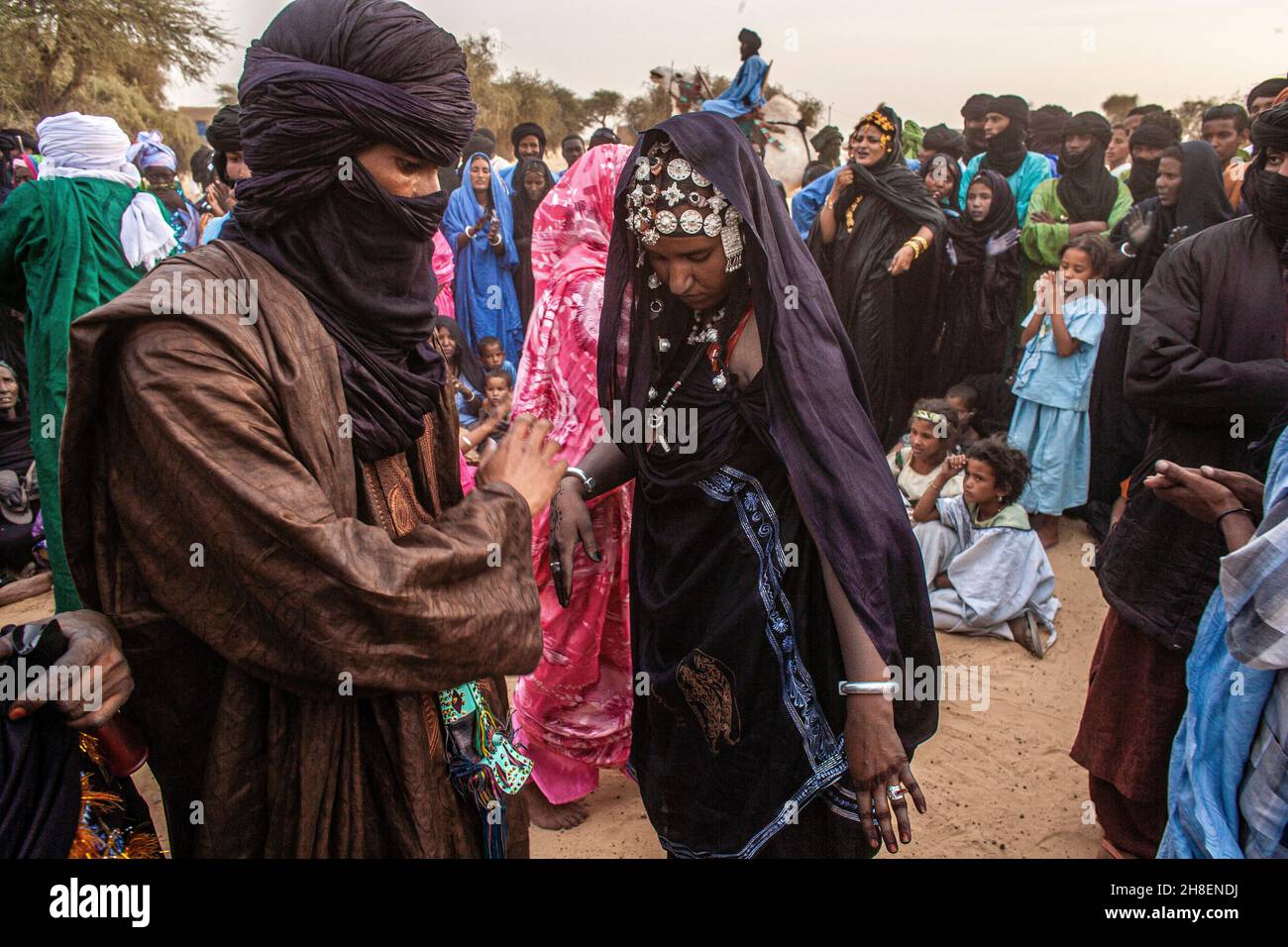 Africa /MALI /Tintelaute/Tuareg wedding ritual with young bride dressed up  near Timbuktu , Mali ,West Africa. Stock Photo
