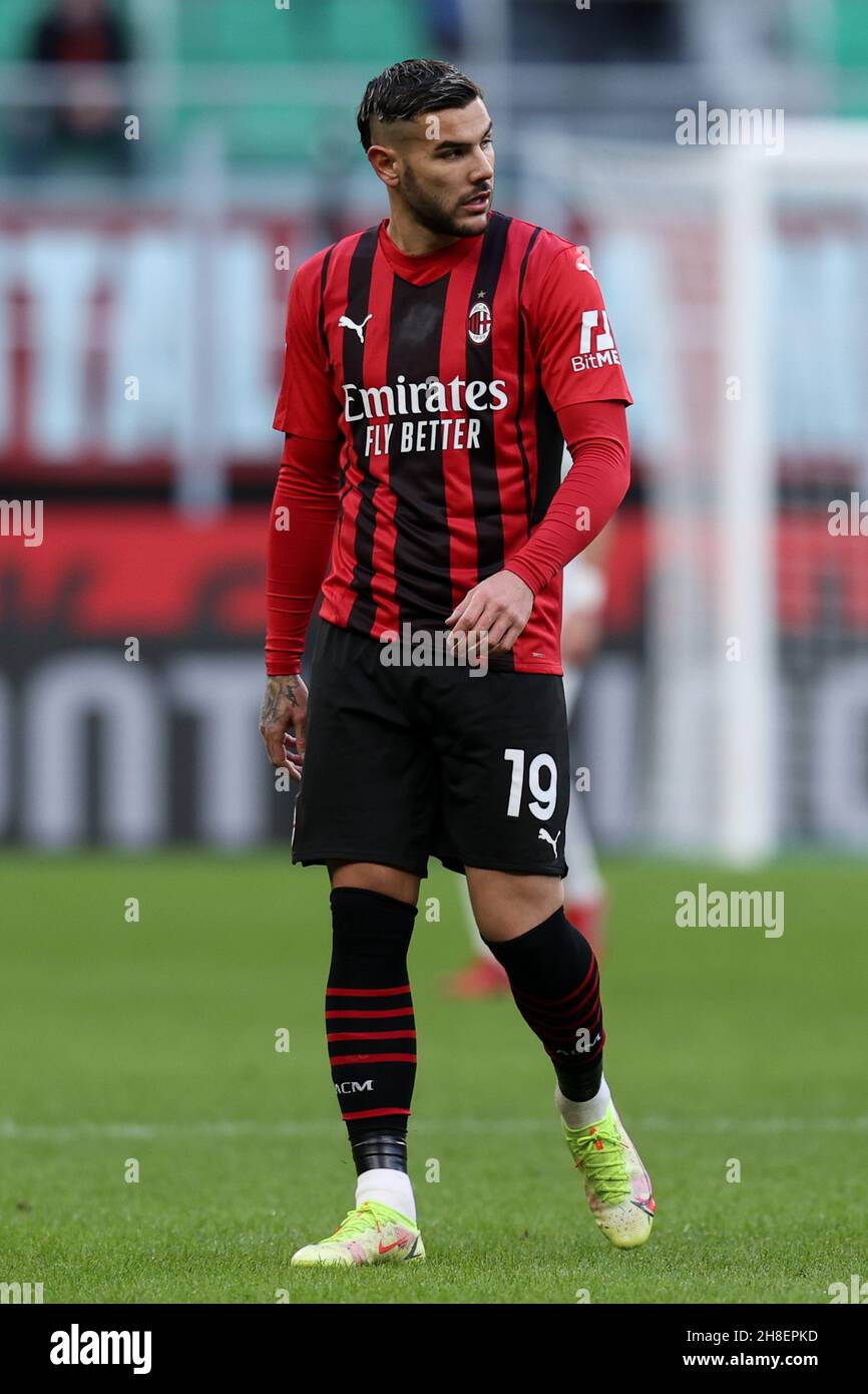 Milan, Italy. 28th Nov, 2021. Theo Hernandez (AC Milan) during AC Milan vs  US Sassuolo, italian soccer Serie A match in Milan, Italy, November 28 2021  Credit: Independent Photo Agency/Alamy Live News