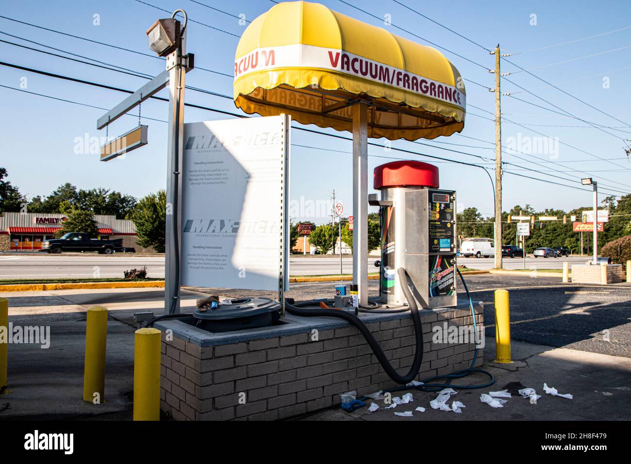 Augusta, Ga USA 07 16 21 Vintage urban old coin car wash Stock Photo
