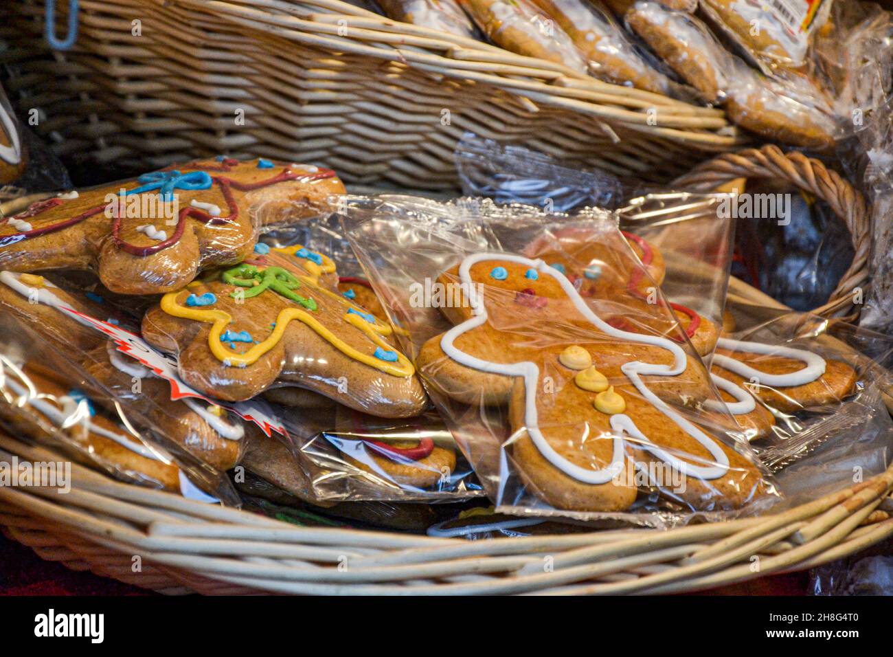Cake shop berlin hi-res stock photography and images - Alamy