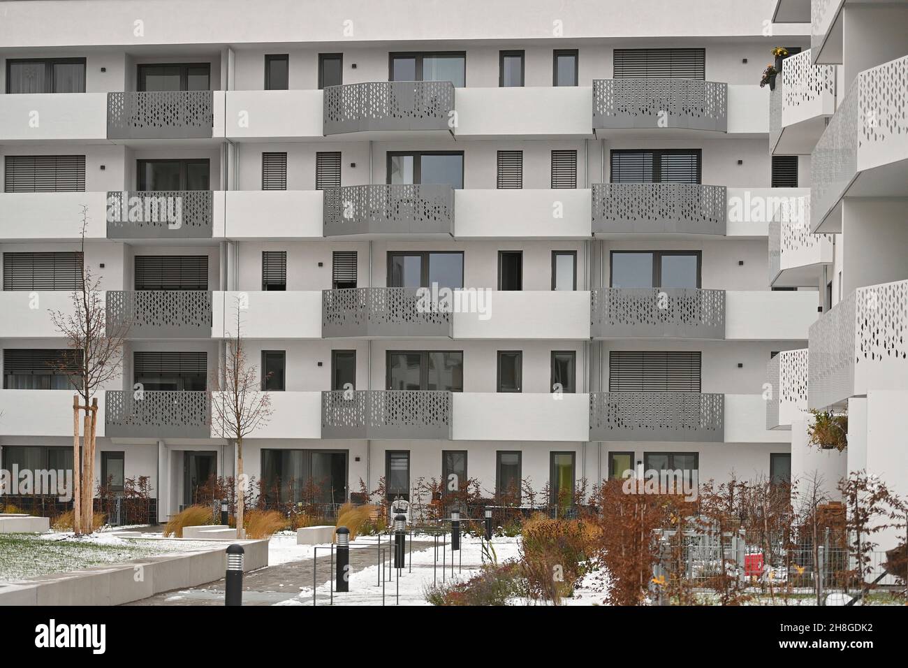 Munich, Deutschland. 30th Nov, 2021. New apartments in the Gartenstadt