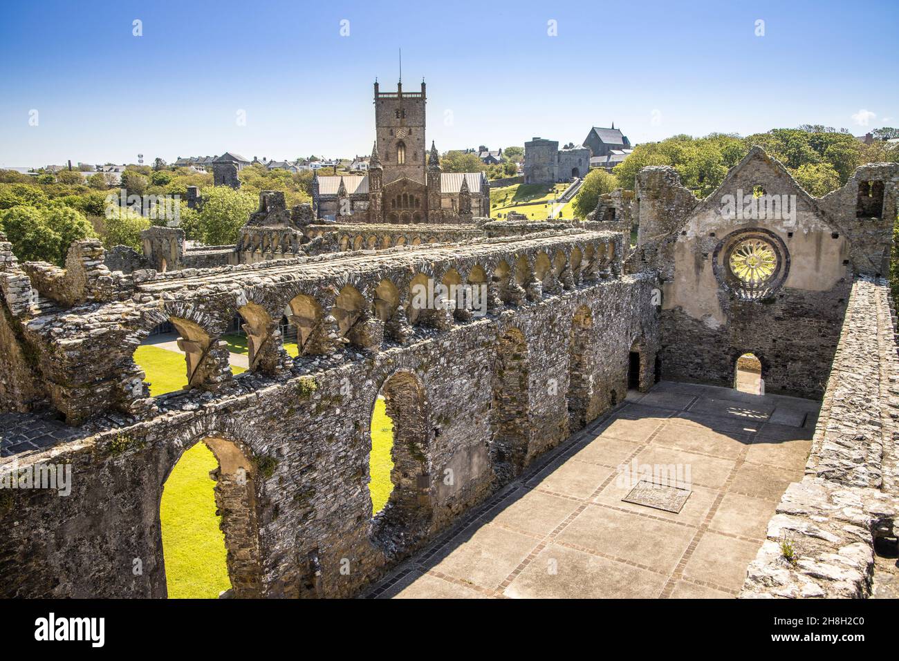 The Great Hall with the Cathedral behind, Bishop's Palace, St Davids, Pembrokeshire, Wales, UK Stock Photo