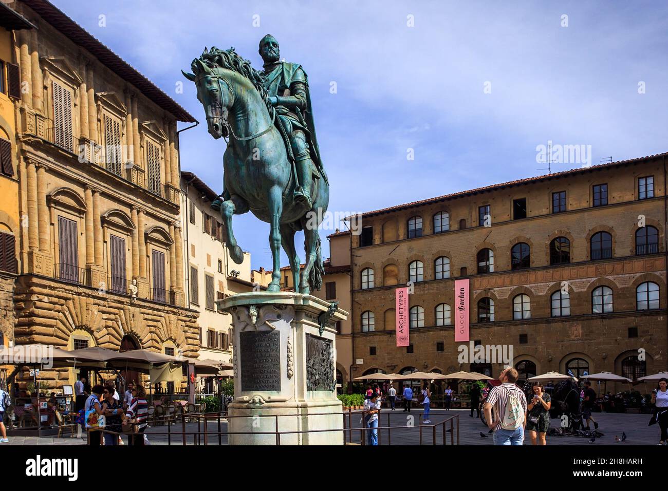 Equestrian bronze statue of Cosimo I de Medici by Giambologna.  Piazza della Signoria. Florence. Stock Photo