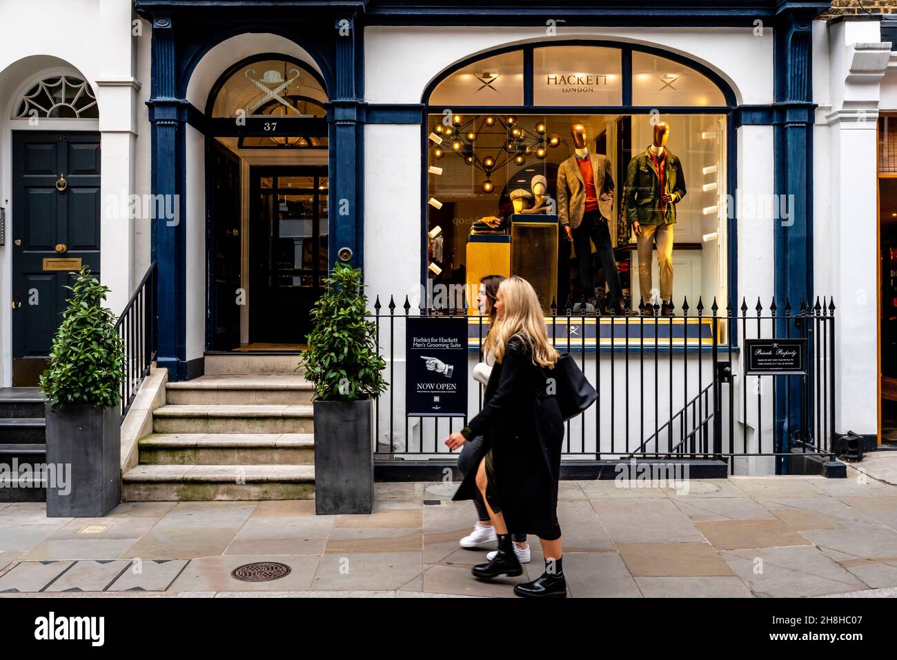Hackett top london shop