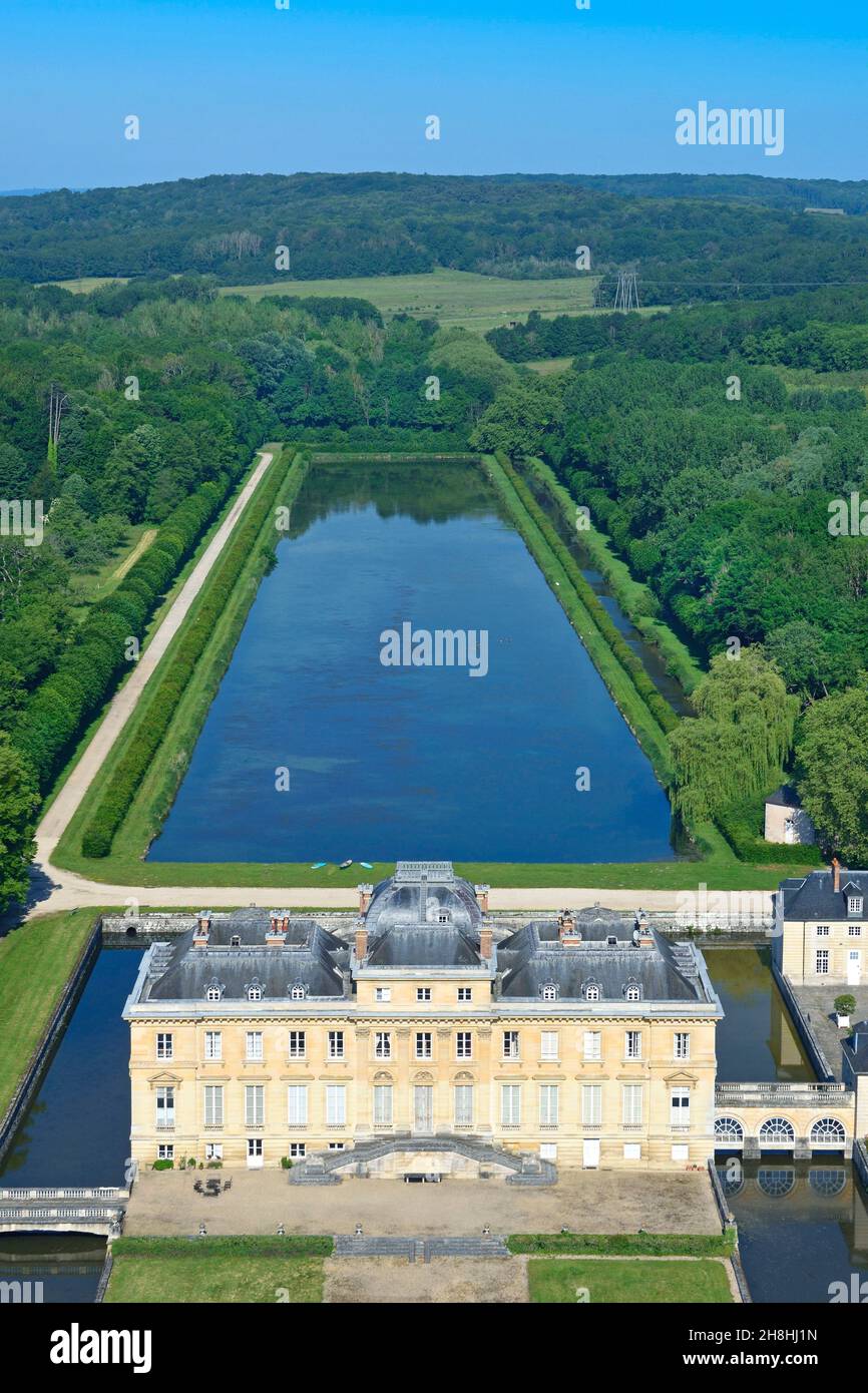 France, Essonne, Le Val-Saint-Germain, the castle of le Marais (aerial view) Stock Photo