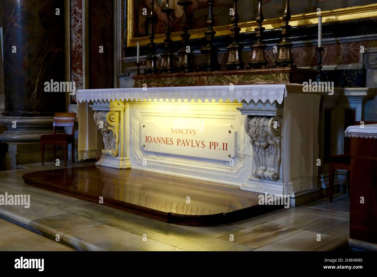 Pope john paul ii tomb hi-res stock photography and images - Alamy