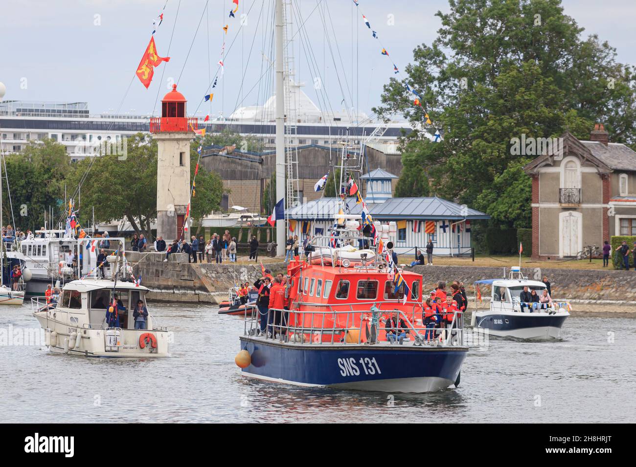 France, Calvados (14), Pays d'Auge, Honfleur, arrival of a boat from the Société Nationale de Sauvetage en Mer (SNSM), French Coast Guards, for the Sailors Festival which takes place every year at Pentecost Stock Photo