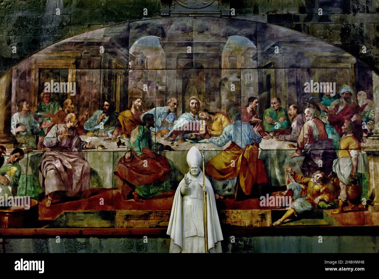 Last Supper and John Paul II, Fresco, Cattedrale Metropolitana di San Lorenzo - Genoa Cathedral or Metropolitan Cathedral of Saint Lawrence Gothic groundbreaking1110 Completed 17th century. Genoa Italy Italian. Stock Photo