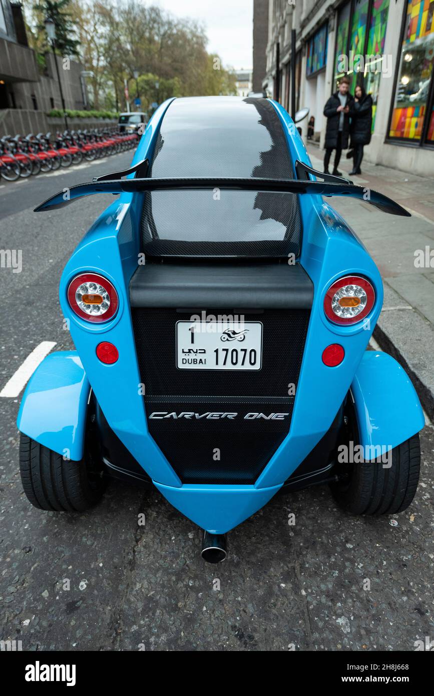 London, UK.  30 November 2021.  An eye-catching Carver One three-wheeled vehicle parked outside Harvey Nichols in Knightsbridge.  The vehicle seats one person and uses a petrol engine.  Credit: Stephen Chung / Alamy Live News Stock Photo