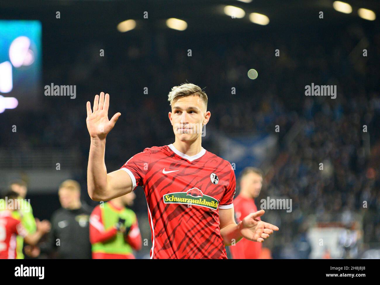 Nico SCHLOTTERBECK (FR) gesture, gesture, soccer 1st Bundesliga, 13th matchday, VfL Bochum (BO) - SC Freiburg (FR) 2: 1, on November 27th, 2021 in Bochum/Germany. #DFL regulations prohibit any use of photographs as image sequences and/or quasi-video # Â Stock Photo