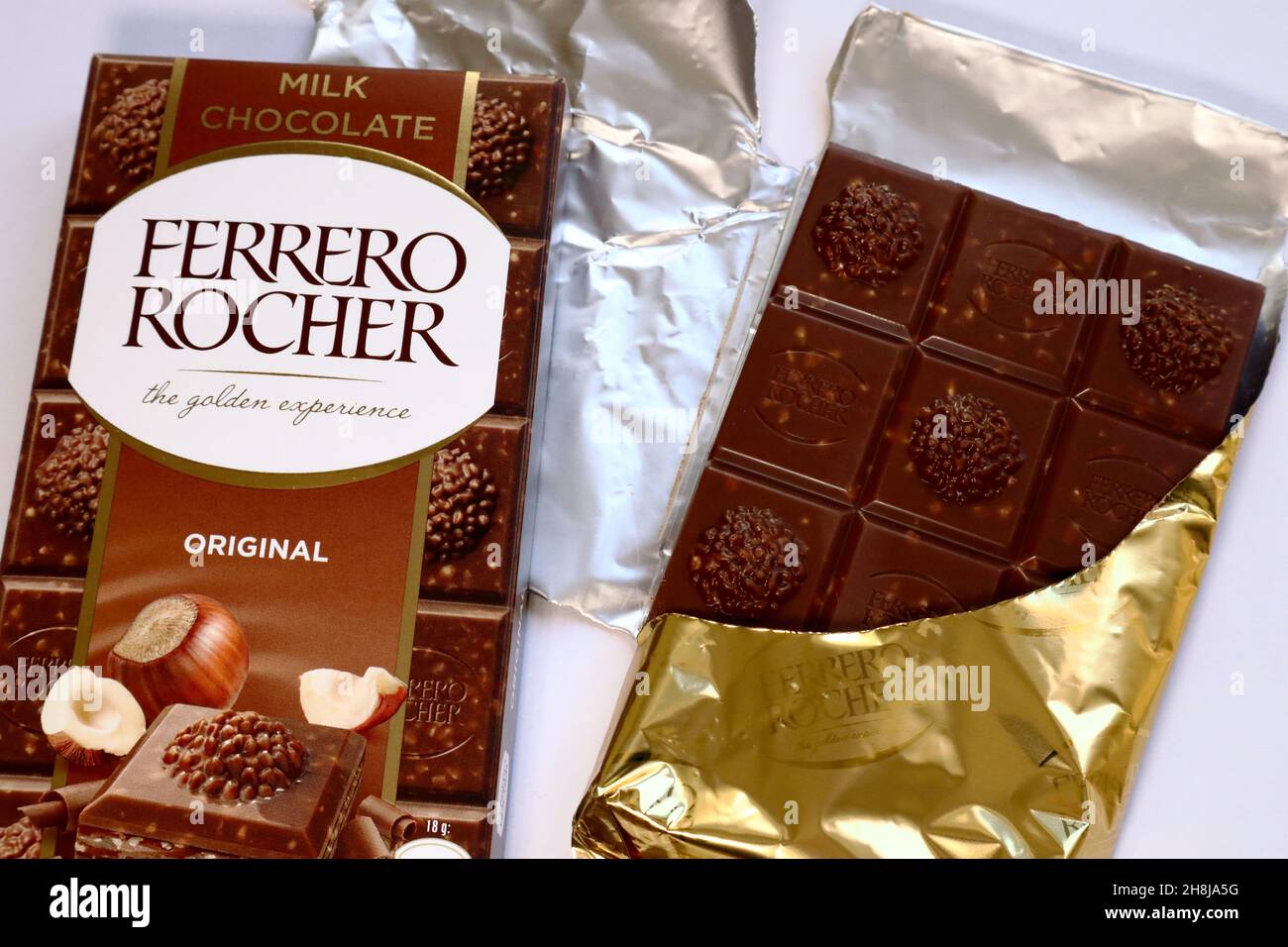 FERRERO ROCHER premium Chocolate bar Stock Photo - Alamy