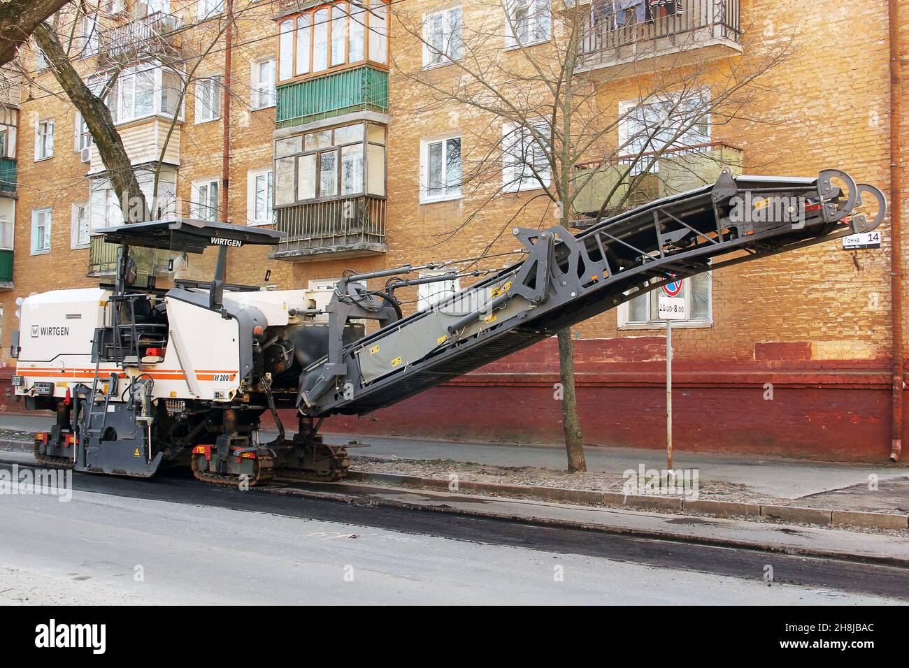 Chernihiv, Ukraine - March 31, 2020: Road milling machine WIRTGEN W200. Equipment for the construction of roads Stock Photo