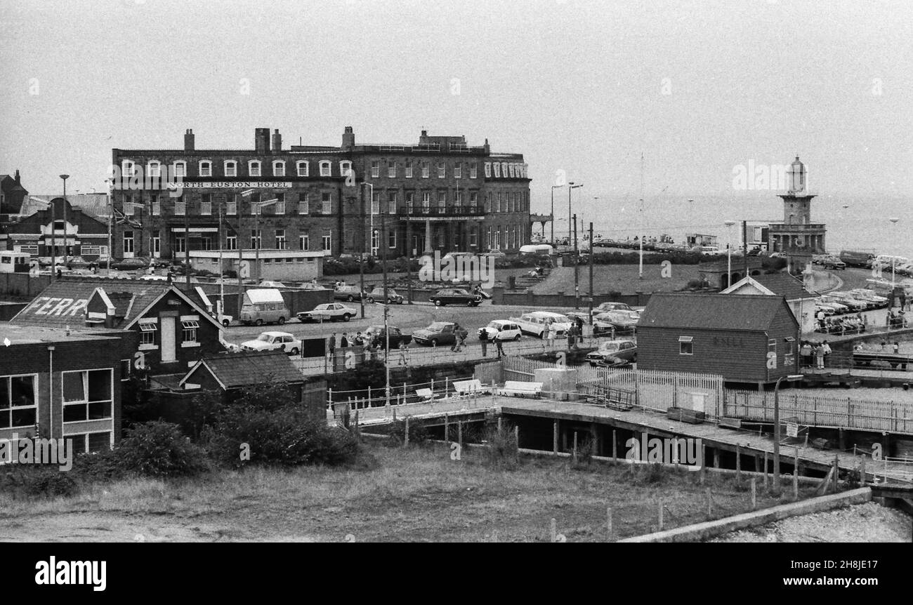 fleetwood-north-euston-hotel-hi-res-stock-photography-and-images-alamy