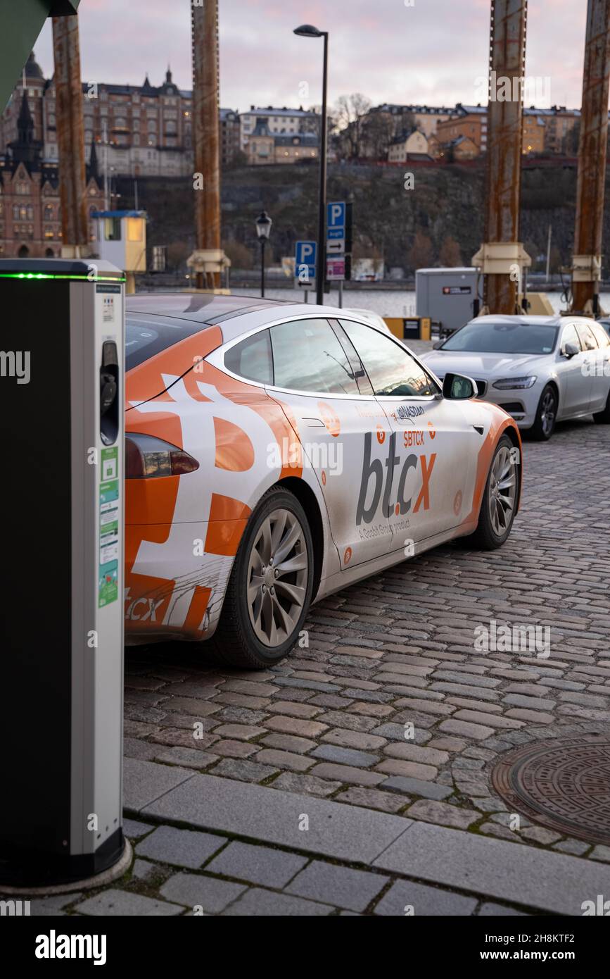 Tesla coin hi-res stock photography and images - Alamy