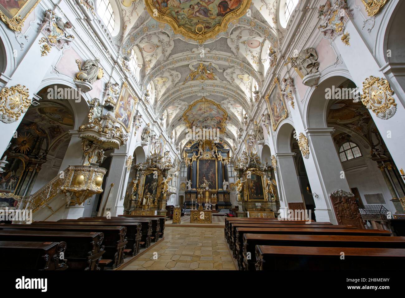 Benediktinerkloster Fürstliches Schloss Thurn und Taxis in Regensburg ,kreisfreie Stadt in Ostbayern. Stock Photo