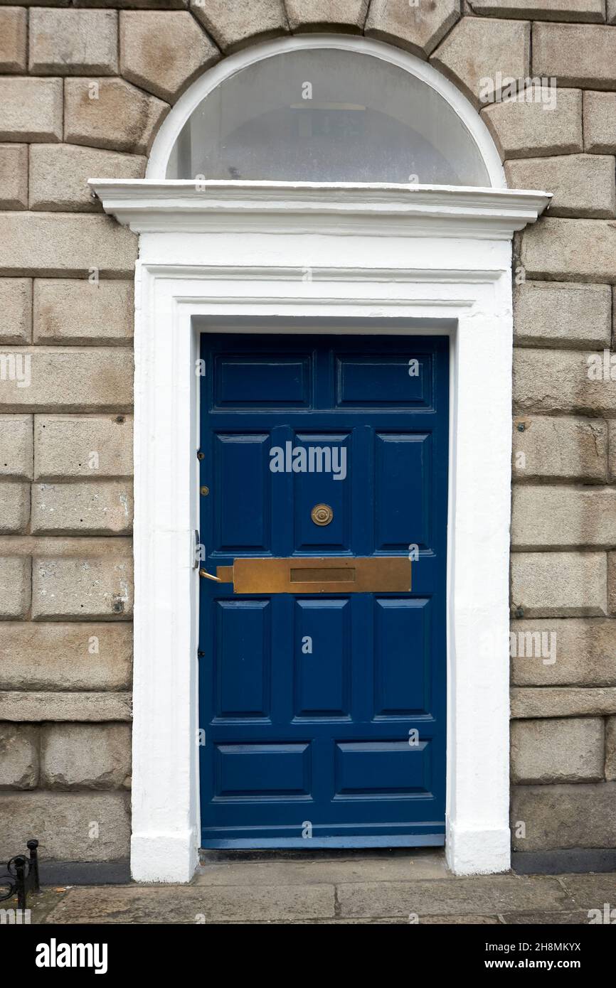 Typical doors in the Dublin city Stock Photo Alamy