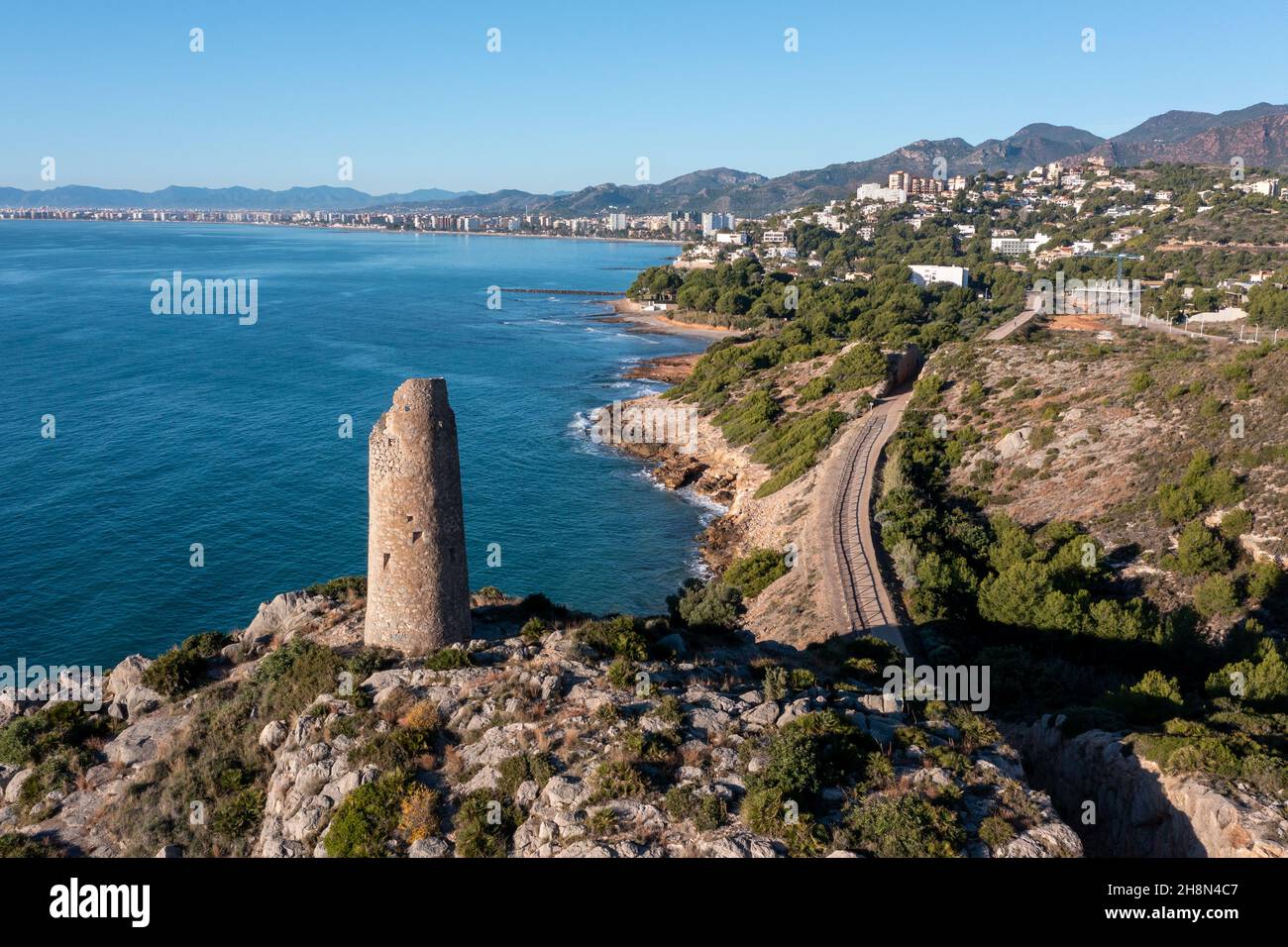 https://c8.alamy.com/comp/2H8N4C7/torre-colomera-oropesa-del-mar-castelln-spain-2H8N4C7.jpg