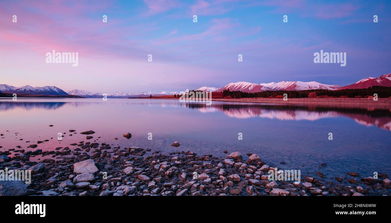 Lake Tekapo Sunset in New Zealand Stock Photo Alamy