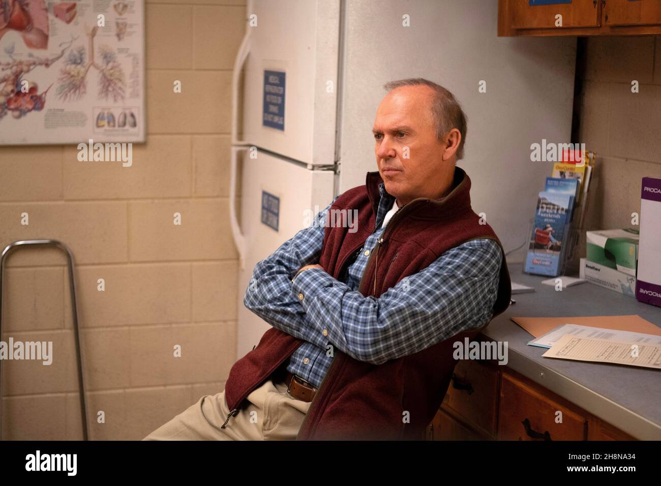 MICHAEL KEATON in DOPESICK (2021), directed by BARRY LEVINSON, PATRICIA RIGGEN and MICHAEL CUESTA. Credit: Twentieth Television / Touchstone Television / Album Stock Photo