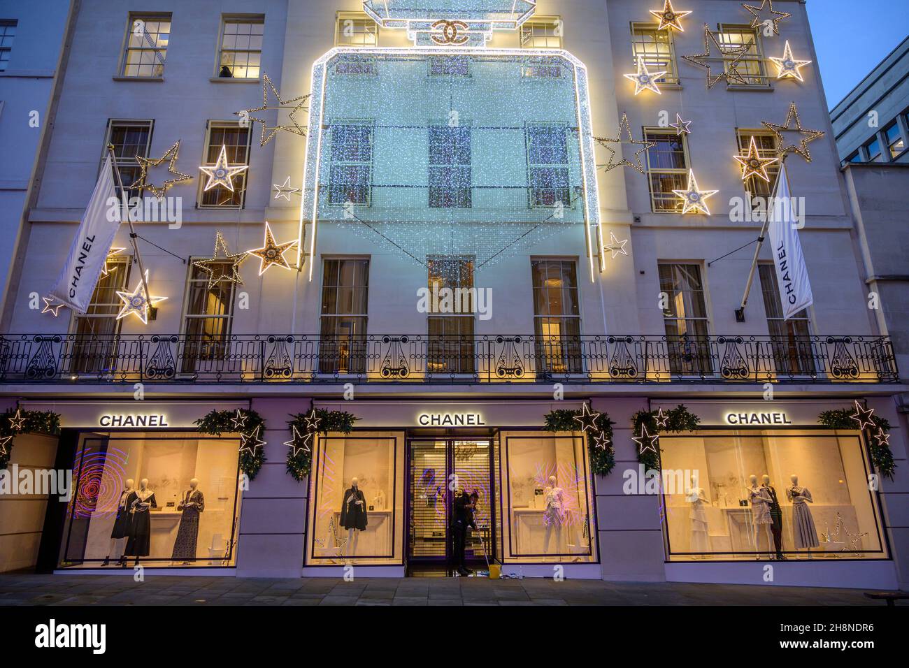 Bond street mayfair chanel hi-res stock photography and images - Alamy