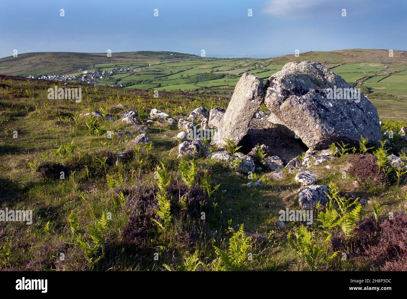 Sweynes Howes standing stones and burial chamber, Rhossili Down, Gower Peninsula, Glamorgan, South Wales Stock Photo